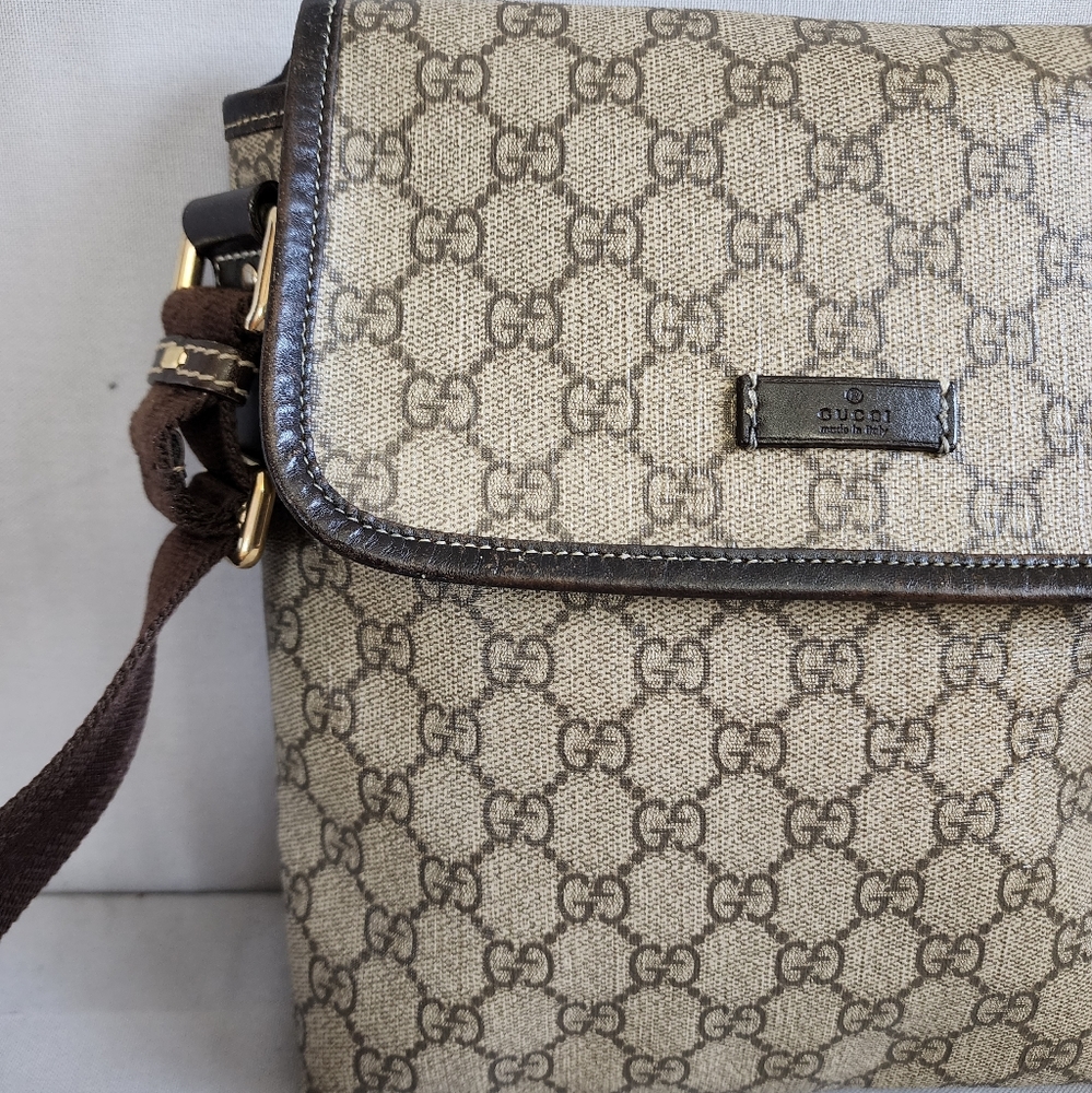 ✨️GUCCI GG Supreme Flat Messenger Bag - Picture 3 of 16